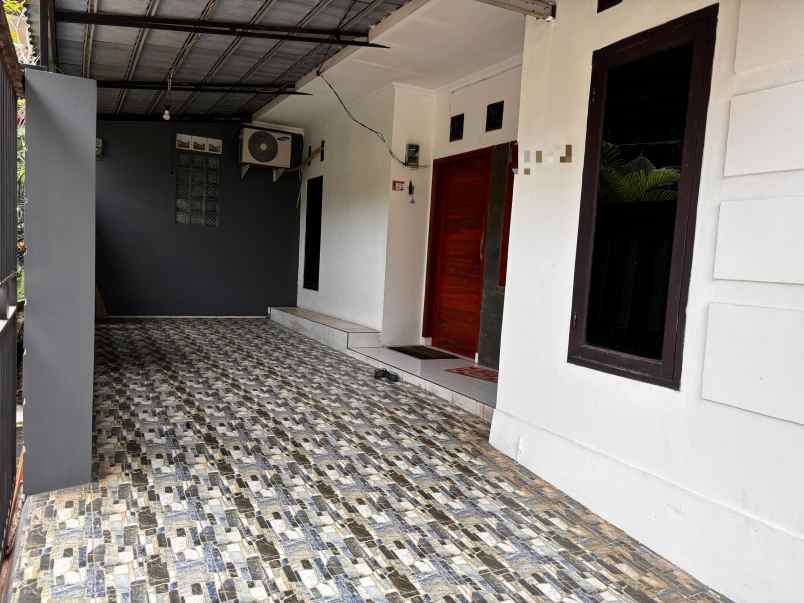 dijual rumah griya ciwangi