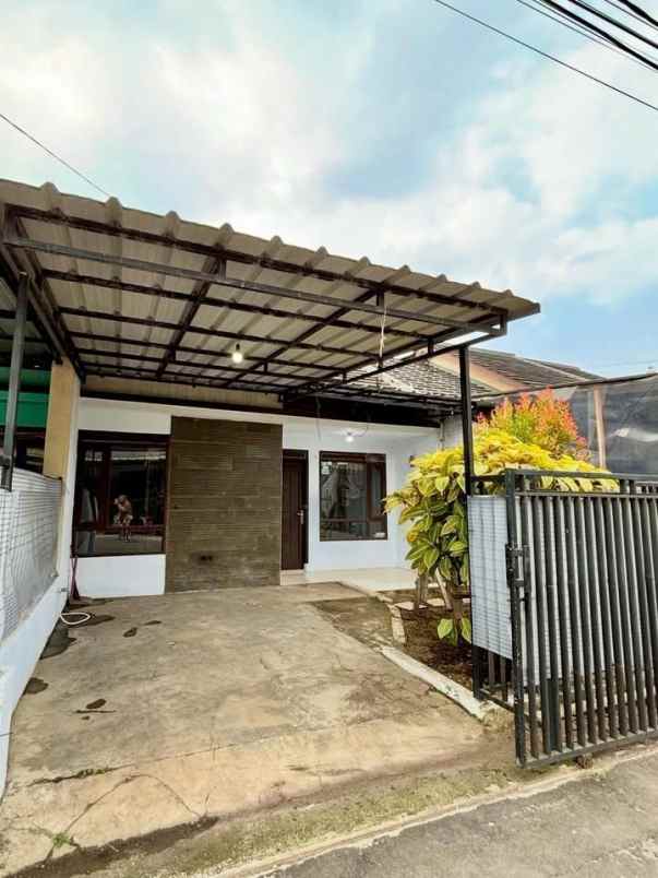 dijual rumah griya saluyu