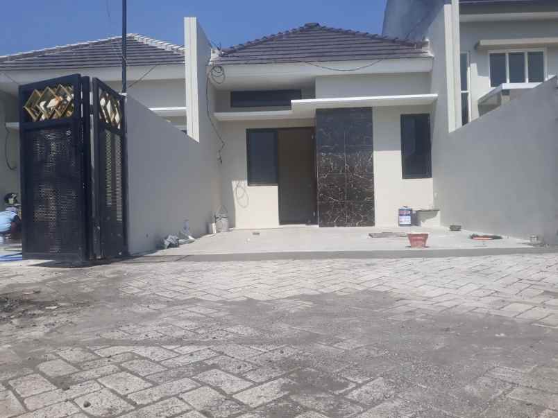 dijual rumah gunung anyar