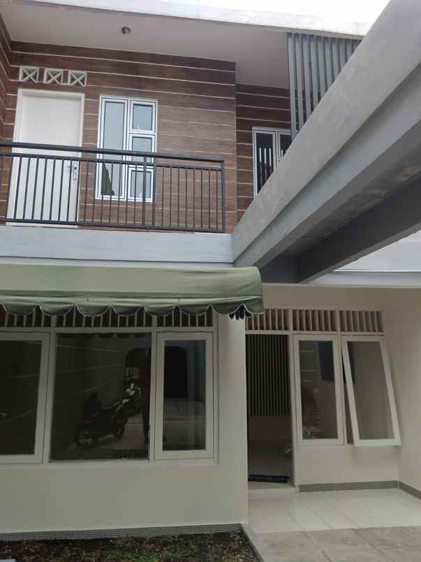 dijual rumah gunung indah cirendeu