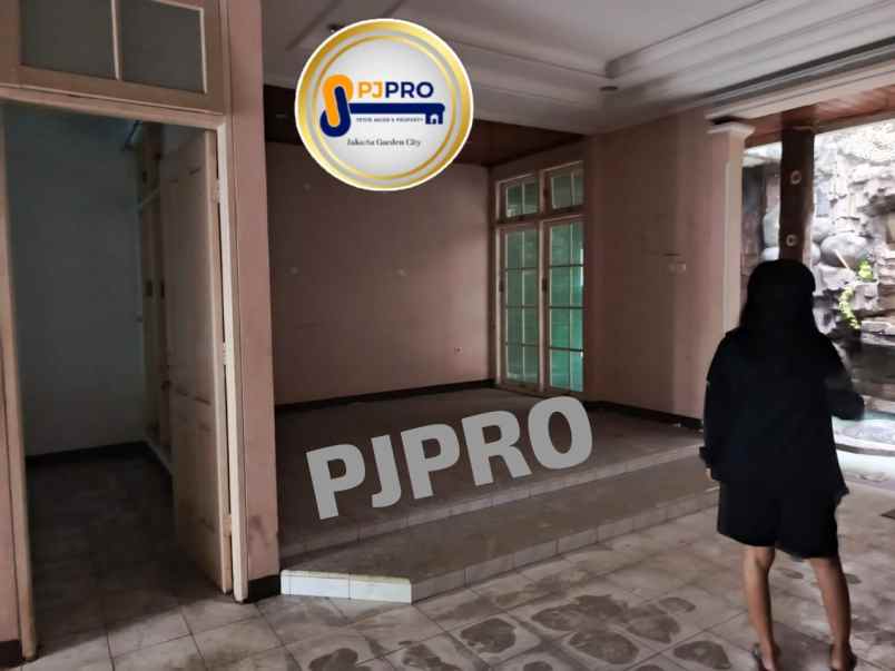 dijual rumah harapan indah