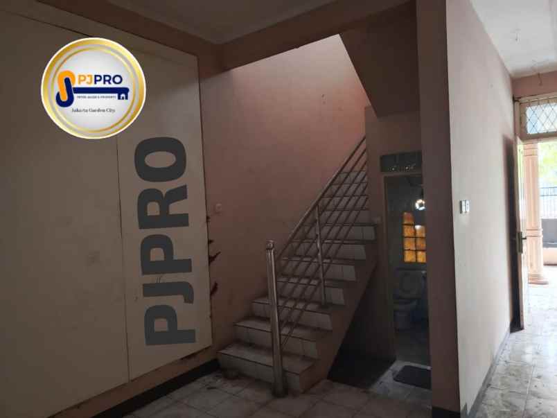 dijual rumah harapan indah