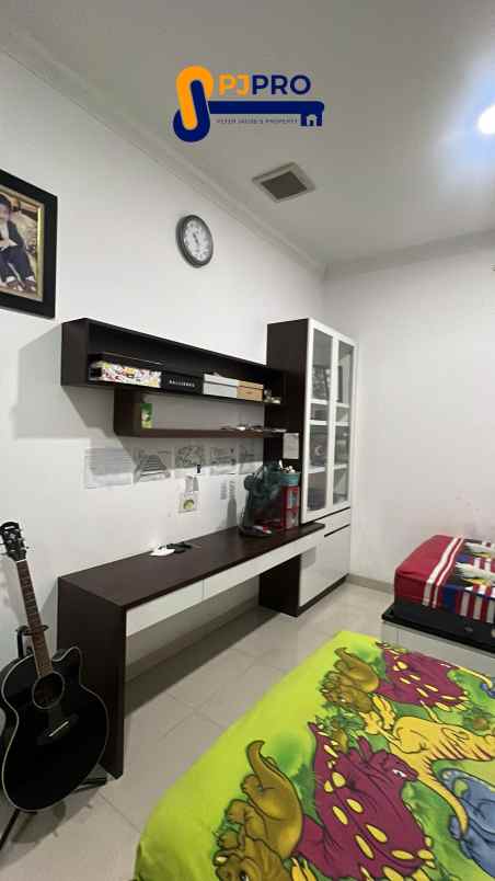 dijual rumah harapan indah