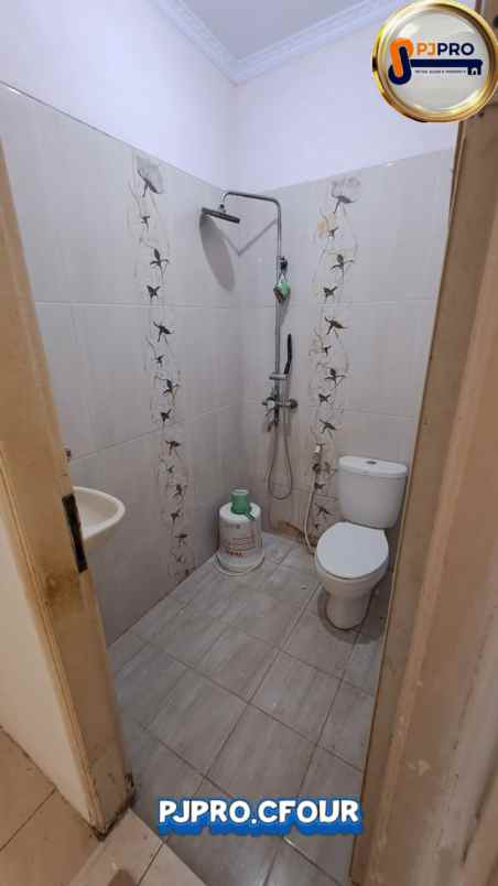 dijual rumah harapan indah cluster