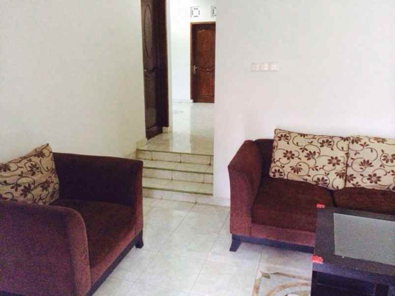 dijual rumah jagakarsa