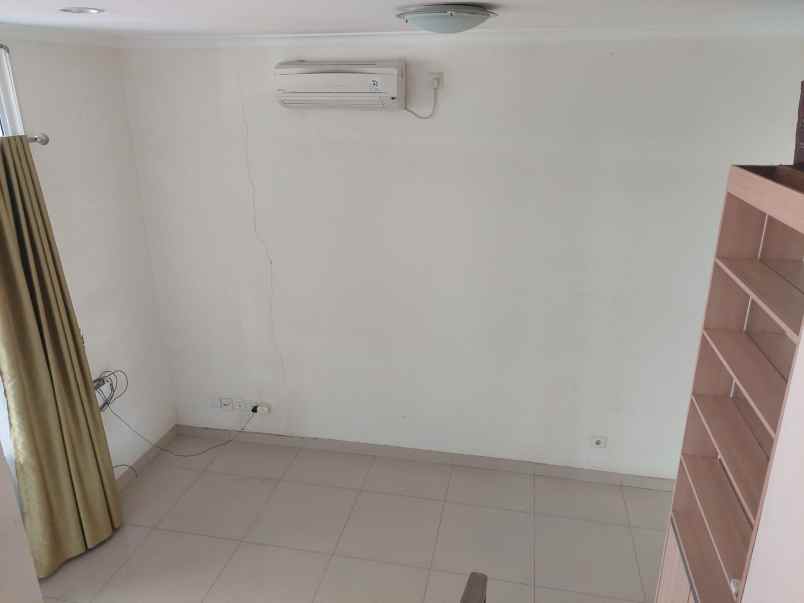 dijual rumah jakarta garden city