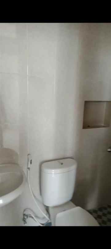 dijual rumah jakarta timur ciracas