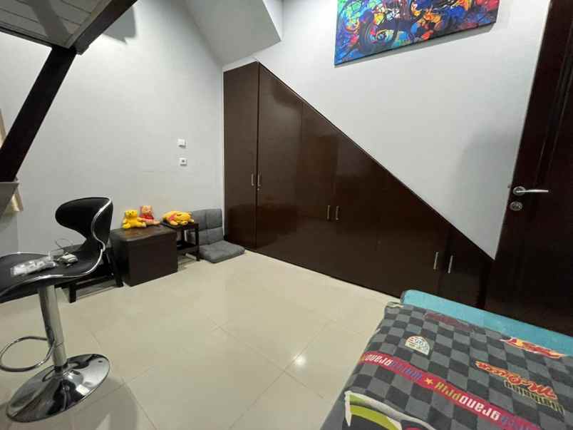 dijual rumah jalan bina husada sunter