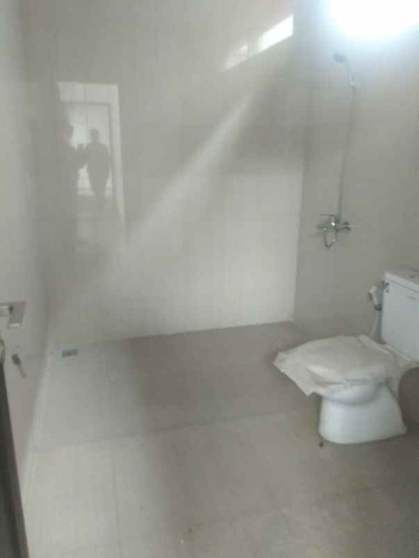 dijual rumah jalan budi luhur