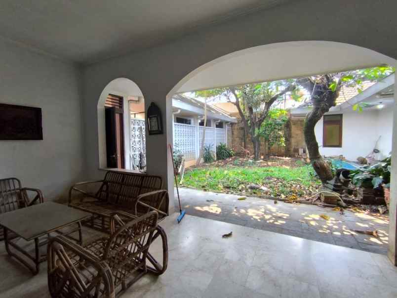 dijual rumah jalan cemapak putih tengah