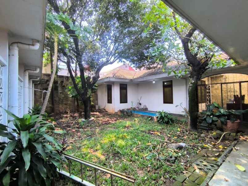dijual rumah jalan cemapak putih tengah