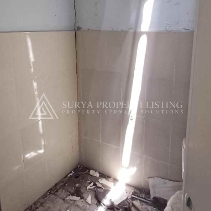 dijual rumah jalan flamboyan raya