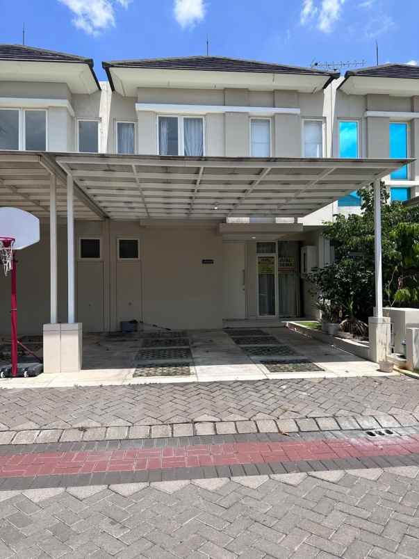 dijual rumah jalan grand pakuwon