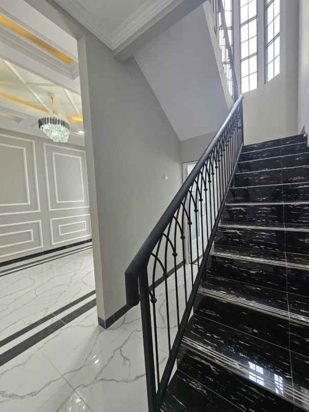 dijual rumah jalan kavling iip