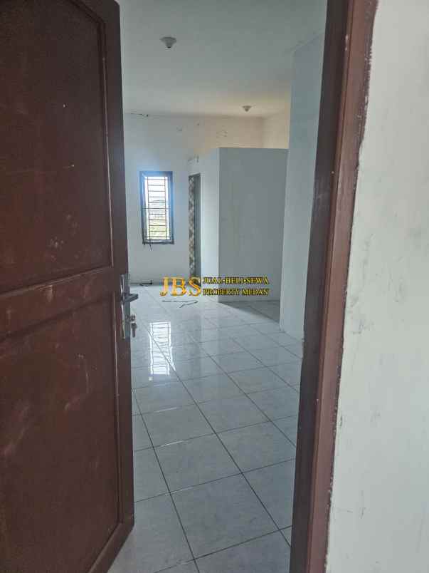 dijual rumah jalan kl yos sudarso