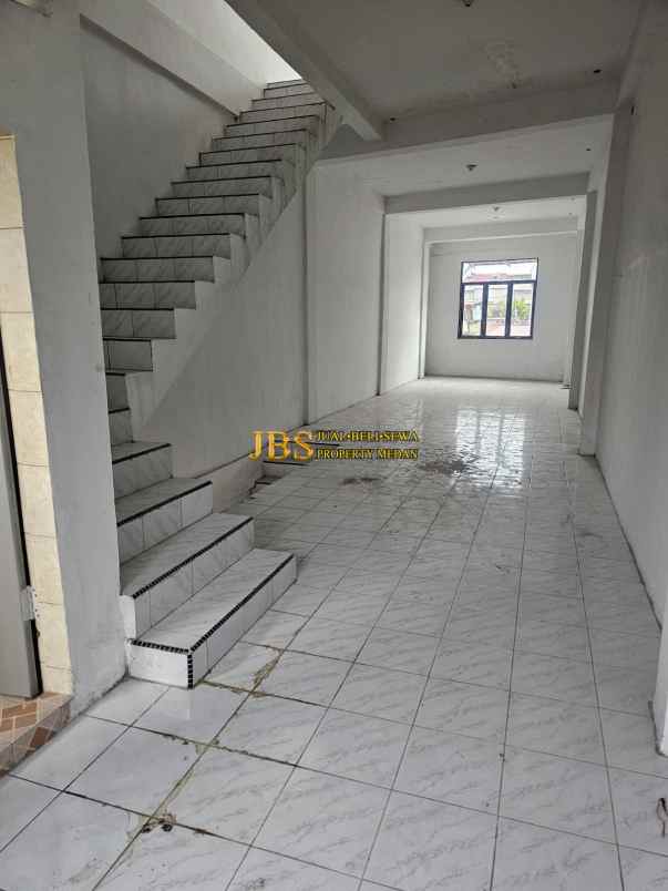 dijual rumah jalan kl yos sudarso