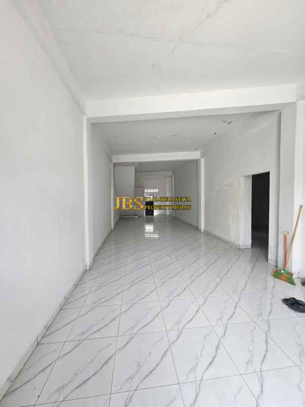 dijual rumah jalan kl yos sudarso