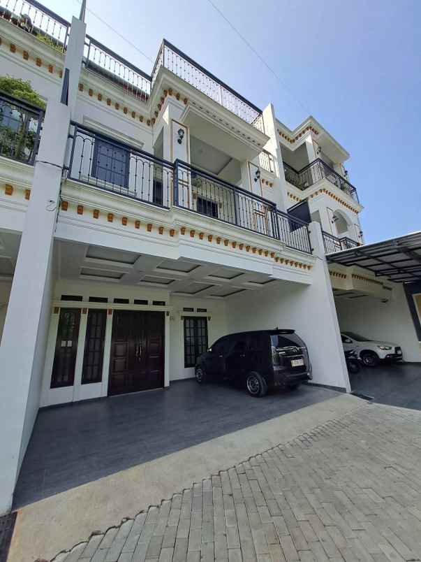 dijual rumah jalan pangkalan jati 1