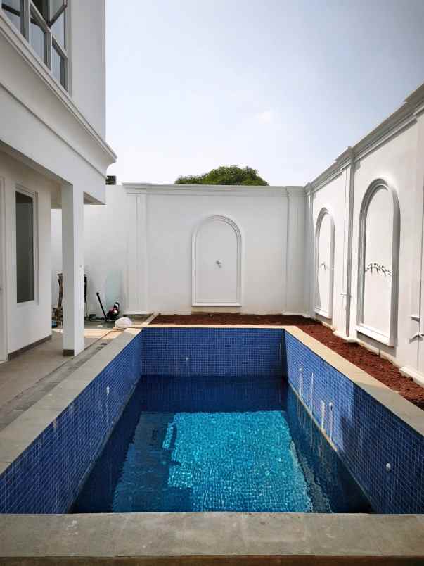 dijual rumah jalan raya tebet timur
