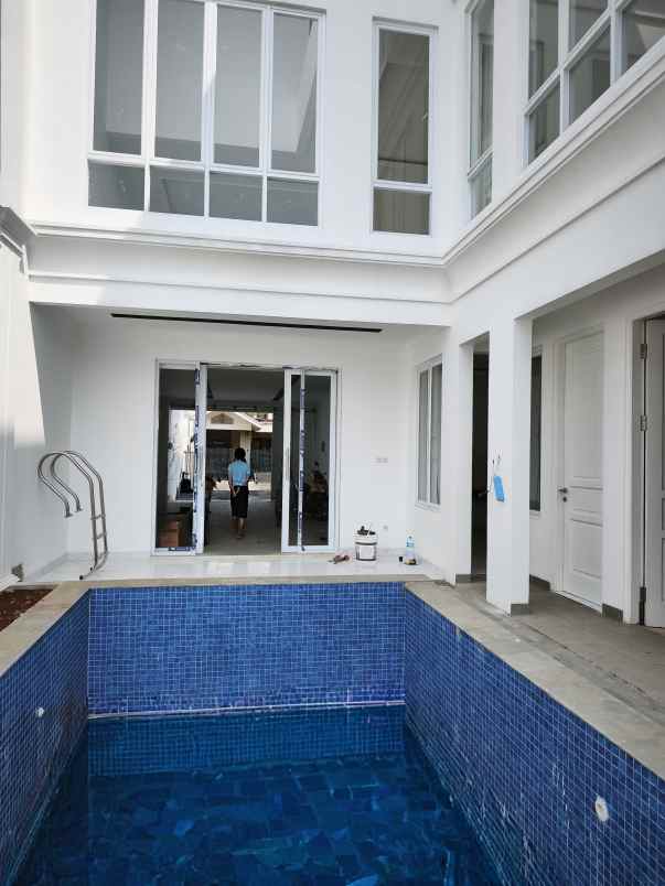 dijual rumah jalan raya tebet timur