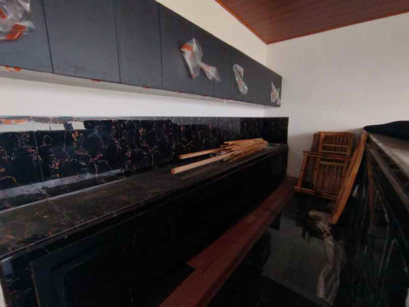 dijual rumah jalan sukabirus