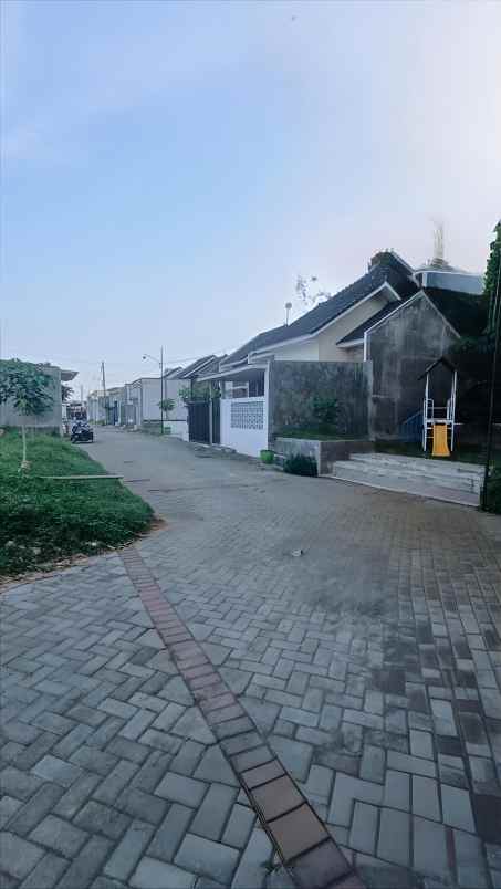 dijual rumah jalan sunan ampel