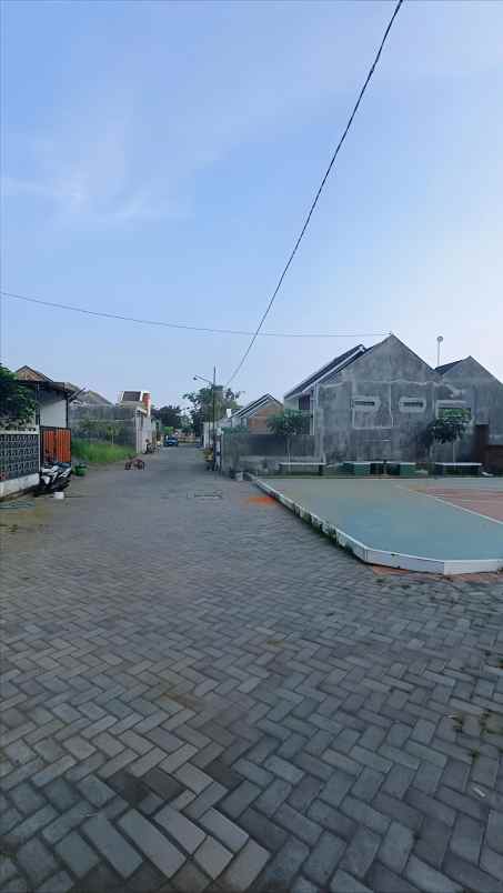 dijual rumah jalan sunan ampel