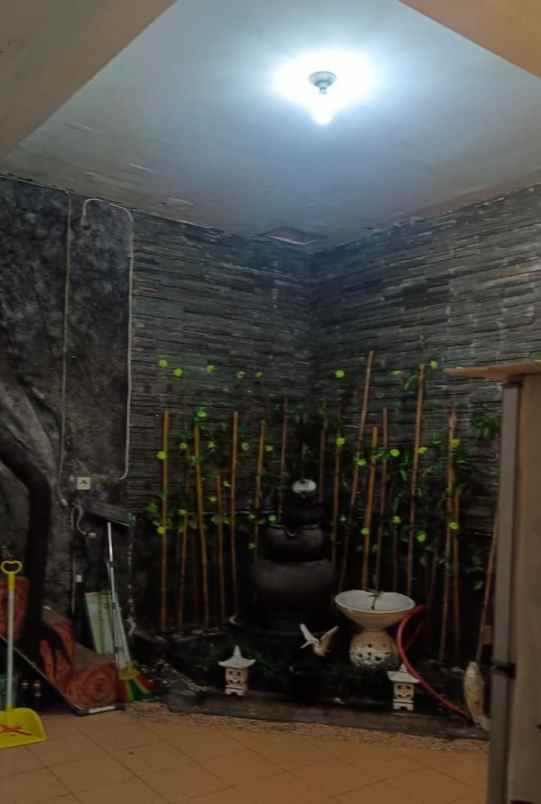 dijual rumah jalan taman wisata regency