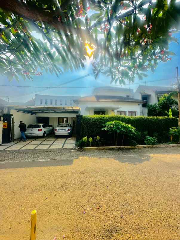 dijual rumah jalan tanah kusir