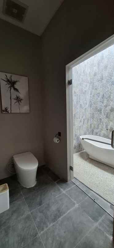 dijual rumah jalan umalas