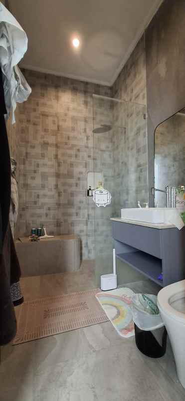 dijual rumah jalan umalas