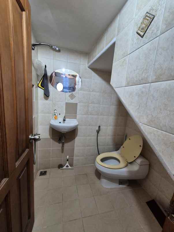 dijual rumah janur kuning residence