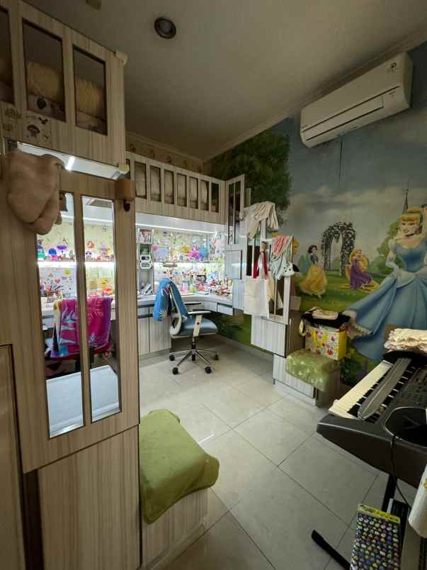 dijual rumah janur kuning residence