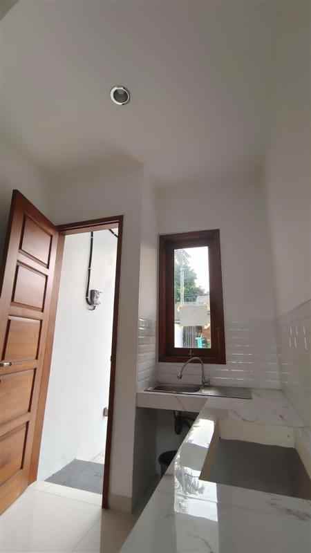 dijual rumah jati waringin pondok gede