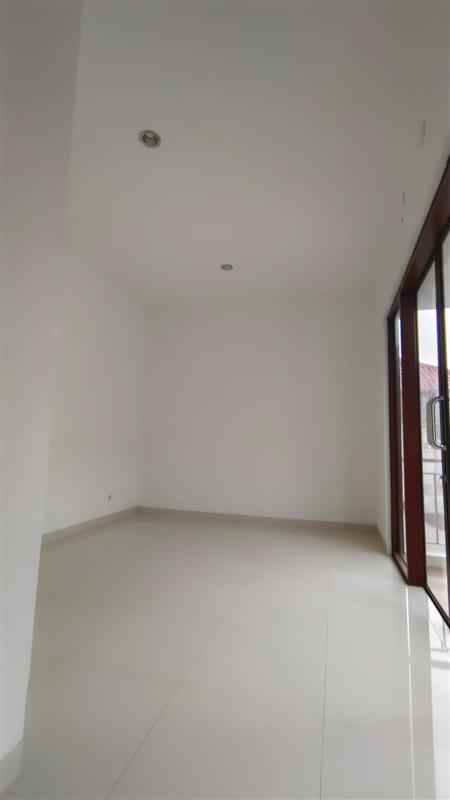 dijual rumah jati waringin pondok gede