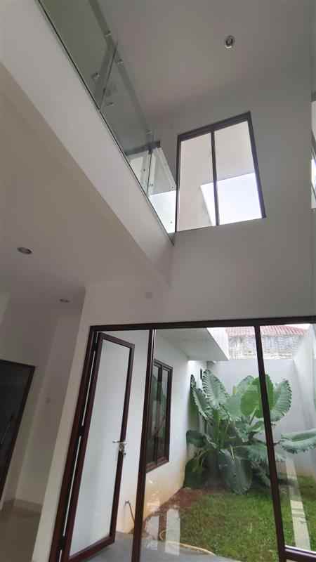 dijual rumah jati waringin pondok gede