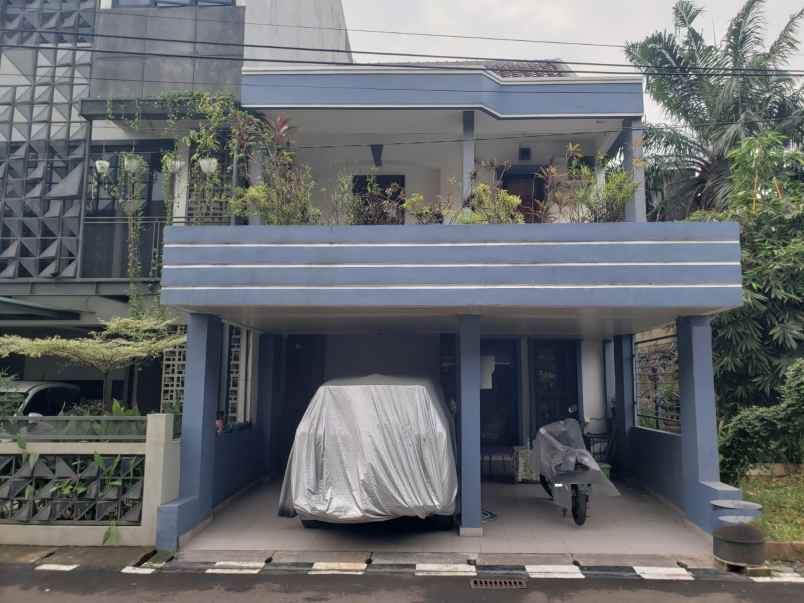 dijual rumah jatinegara baru