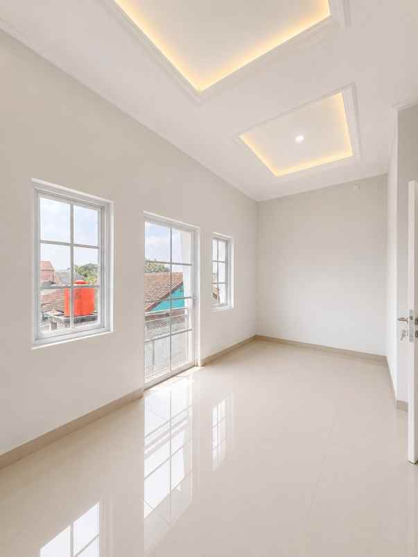 dijual rumah jatiranggon