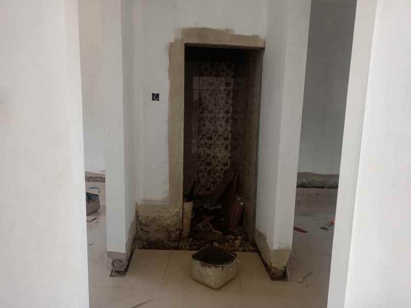 dijual rumah jl ah nasution