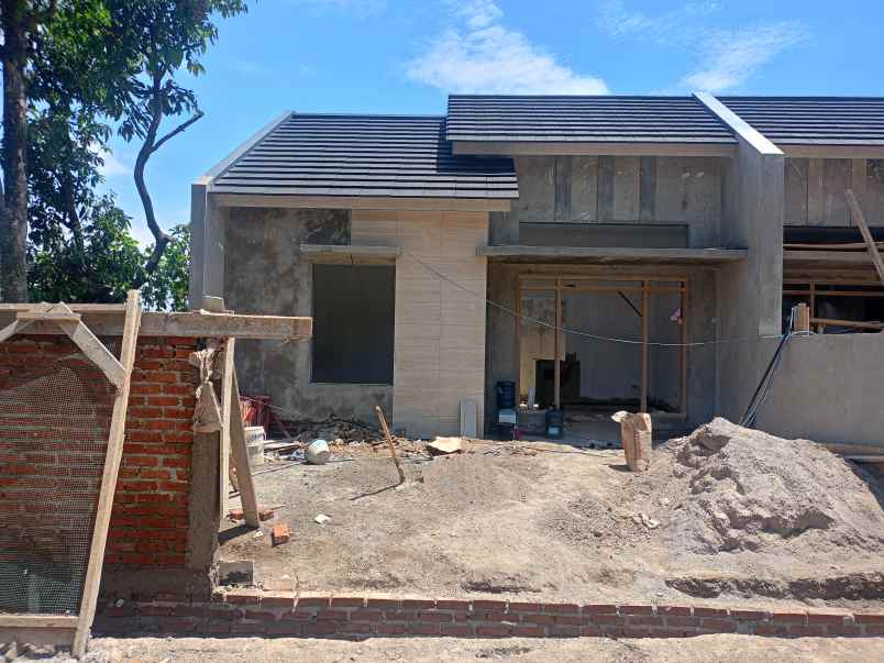 dijual rumah jl ah nasution