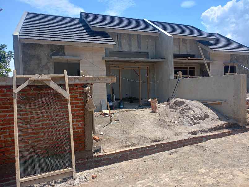 dijual rumah jl ah nasution