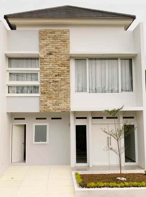 Rumah Modern Tropis 2 Lantai D Alikha Residence Kreo Selatan Dijual