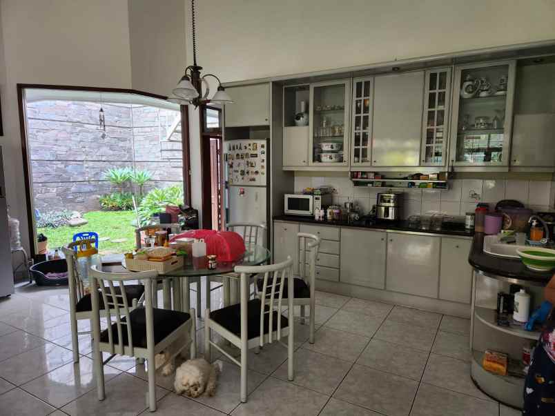 dijual rumah jl babakan jeruk pasteur