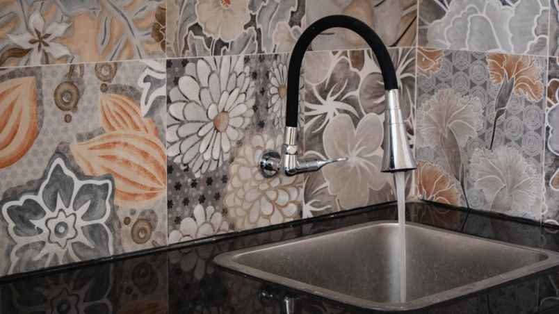 dijual rumah jl budi no 26 sukaraja