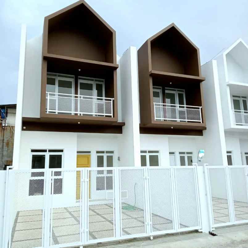dijual rumah jl cibaduyut