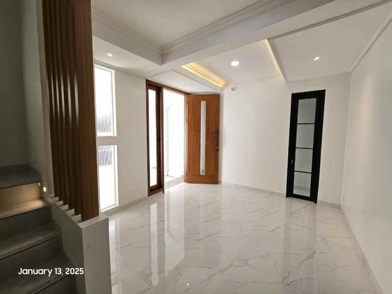 dijual rumah jl cinere raya cinere