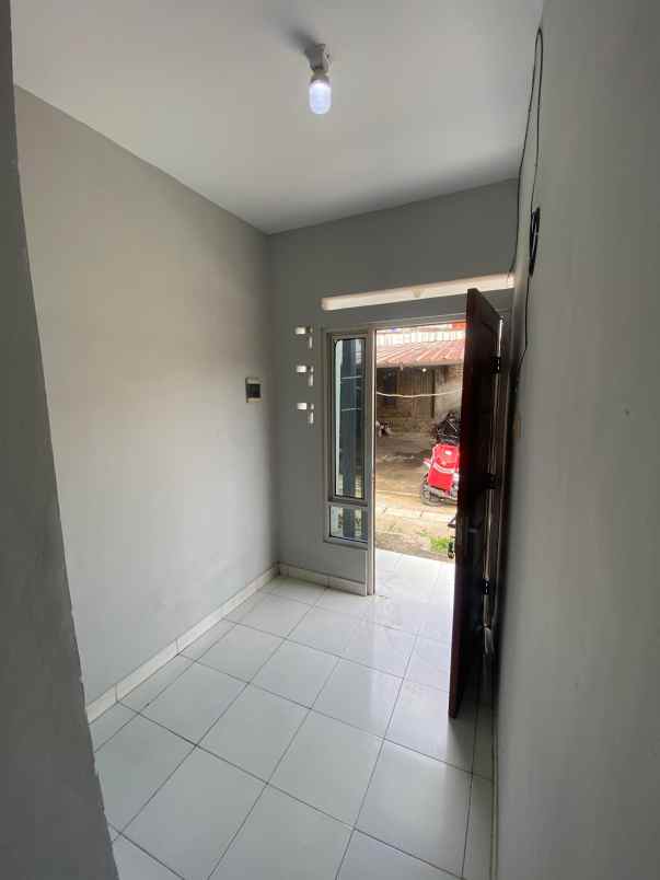 dijual rumah jl h rais cilodong depok