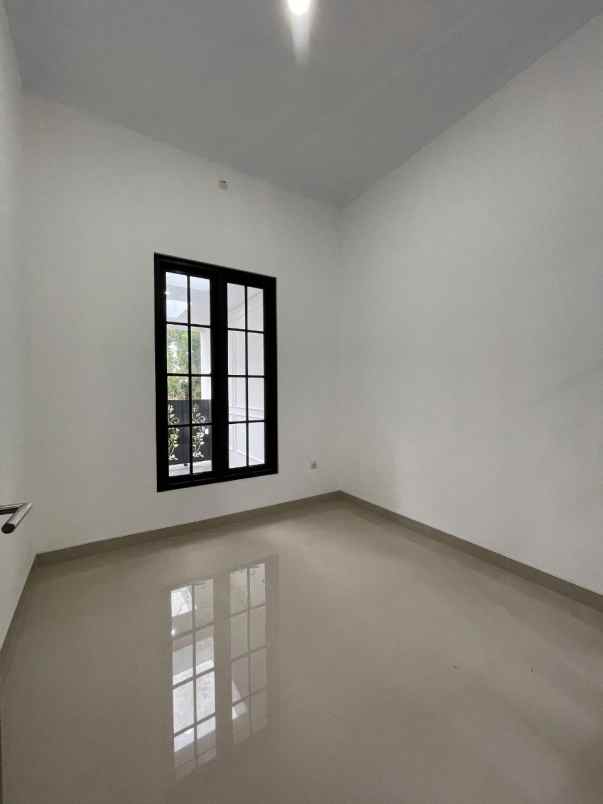 dijual rumah jl kaliurang km 12
