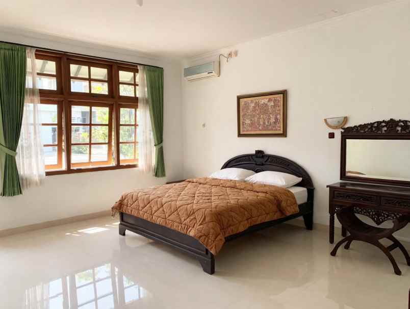 dijual rumah jl kaliurang km 6