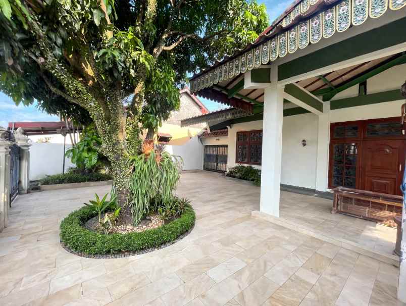dijual rumah jl kaliurang km 6
